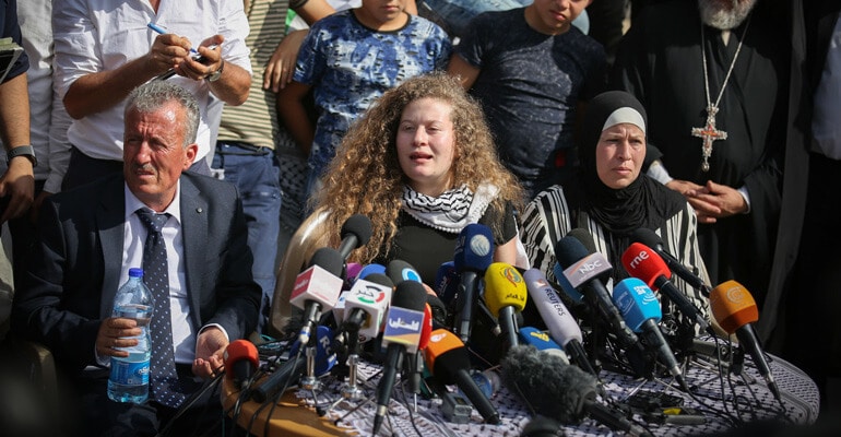 Quand les Médias Relancent l’Image Faussement Angélique d’Ahed Tamimi