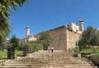 Palestinians: UNESCO Will Help Us Bar Jews From Praying at Tomb of the Patriarchs
