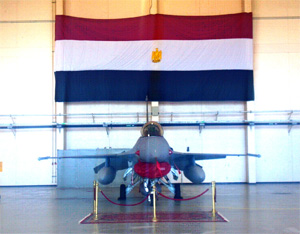 F16
