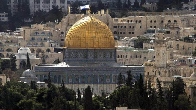 Flagging Temple Mount Fauxtography
