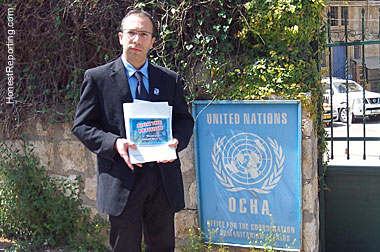 15,000 Demand UN Fires False Photo Tweeter