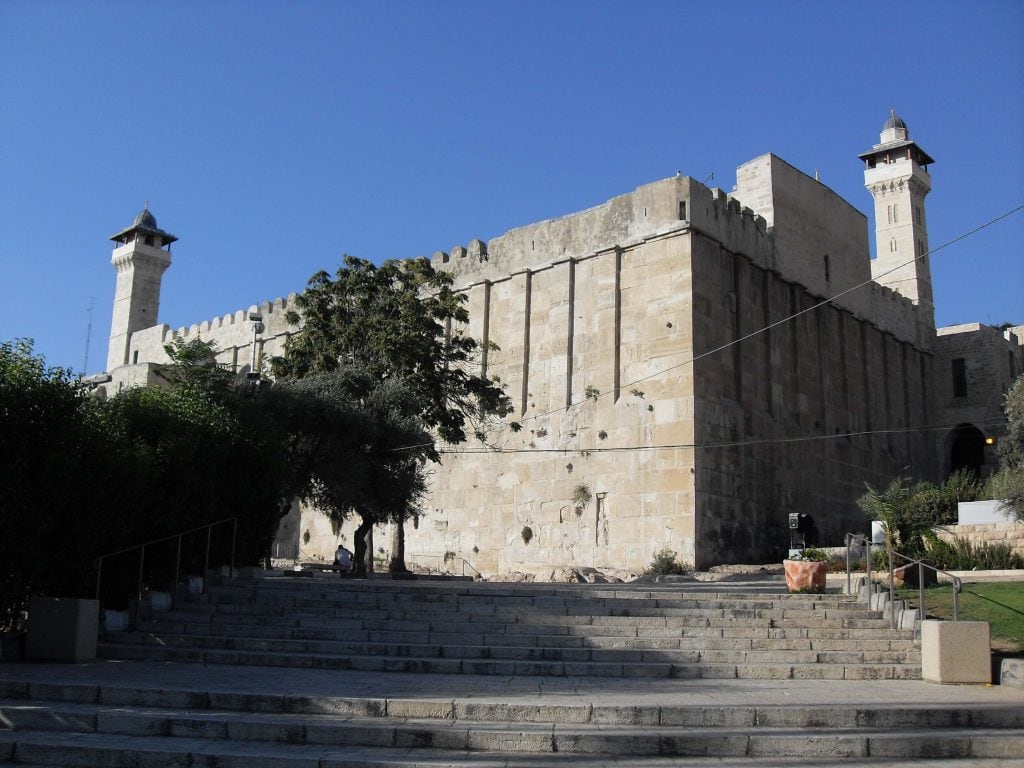 AP Demotes Second Holiest Place in Judaism to ‘West Bank Site’, Ignores Recent Hamas Threat Against Hebron’s Jews