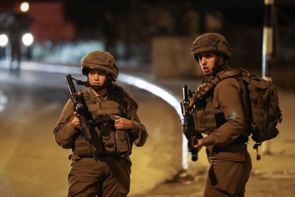 soldiers