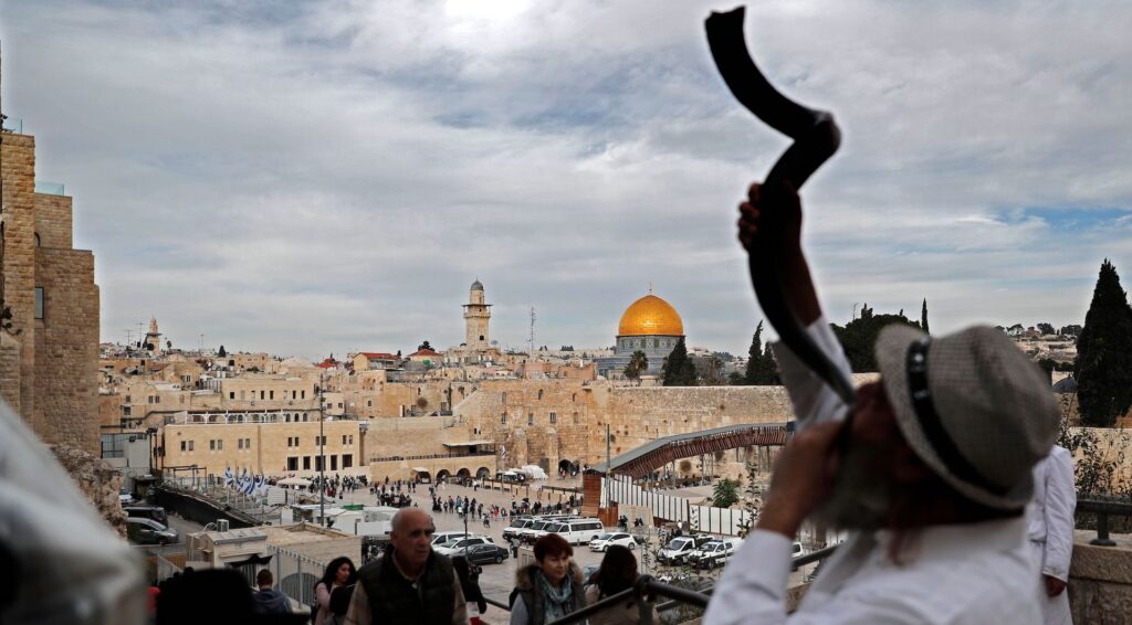 ‘Talmudic Rituals’ & ‘Vegetarian Sacrifices’: How Palestinian Media Cover the Jewish Holidays