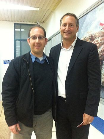 SodaStream CEO Daniel Birnbaum (r) with Simon Plosker